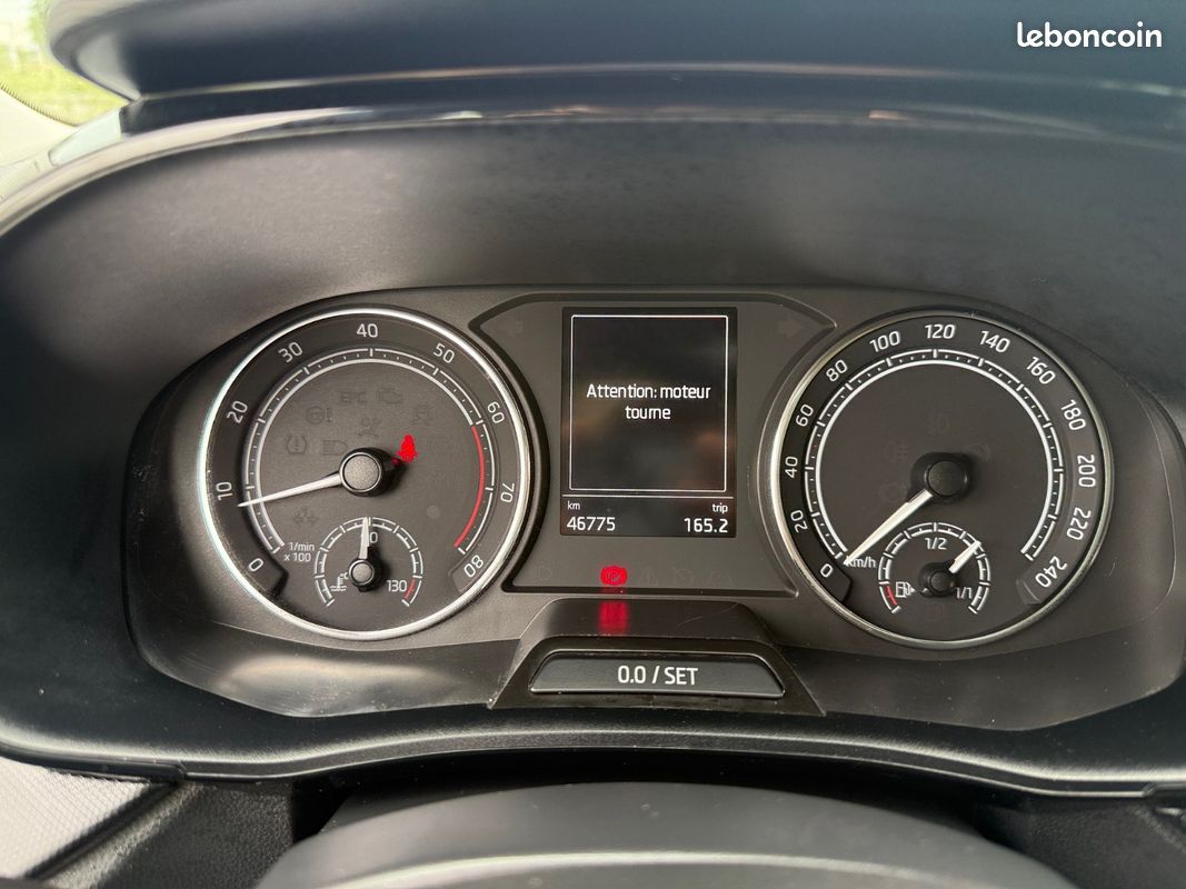 SKODA FABIA 1.0 Ambition 80 ch BVM5 TVA RECUPERABLE (image 19)