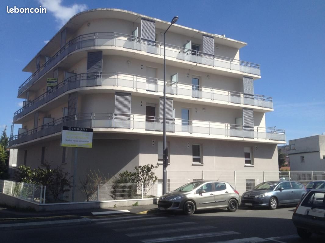 Appartement 1 pièce 18 m² · à Saint-Étienne · 18 m² · 325 €/mois
