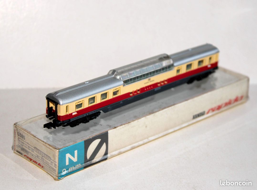 Lot De 4 Wagons Voyageurs Arnold Rapido - Réfs 0330, 0341, 0344, 0349