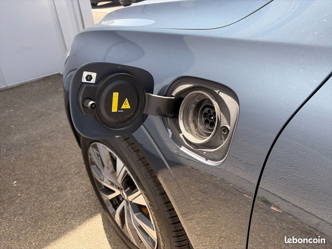 VOLVO XC60 T6 Recharge AWD 253 ch + 145 ch Geartronic 8 Inscription Business (image 8)