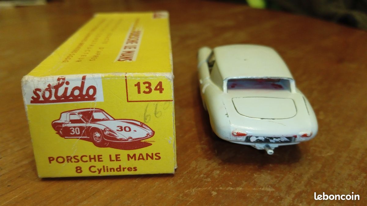 Voiture Miniature SOLIDO Série 100 - Porsche GT Le Mans - Échelle 1:64 - Bon État