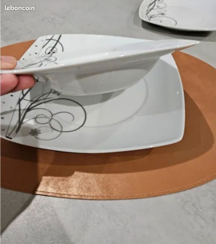 Service vaisselle porcelaine blanche et grise (image 4)