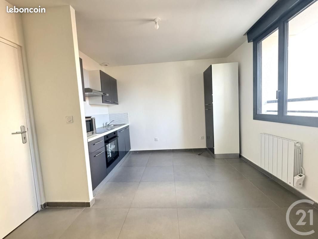 Appartement 2 pièces 28 m² · à Saint-Fons · 28 m² · 627 €/mois