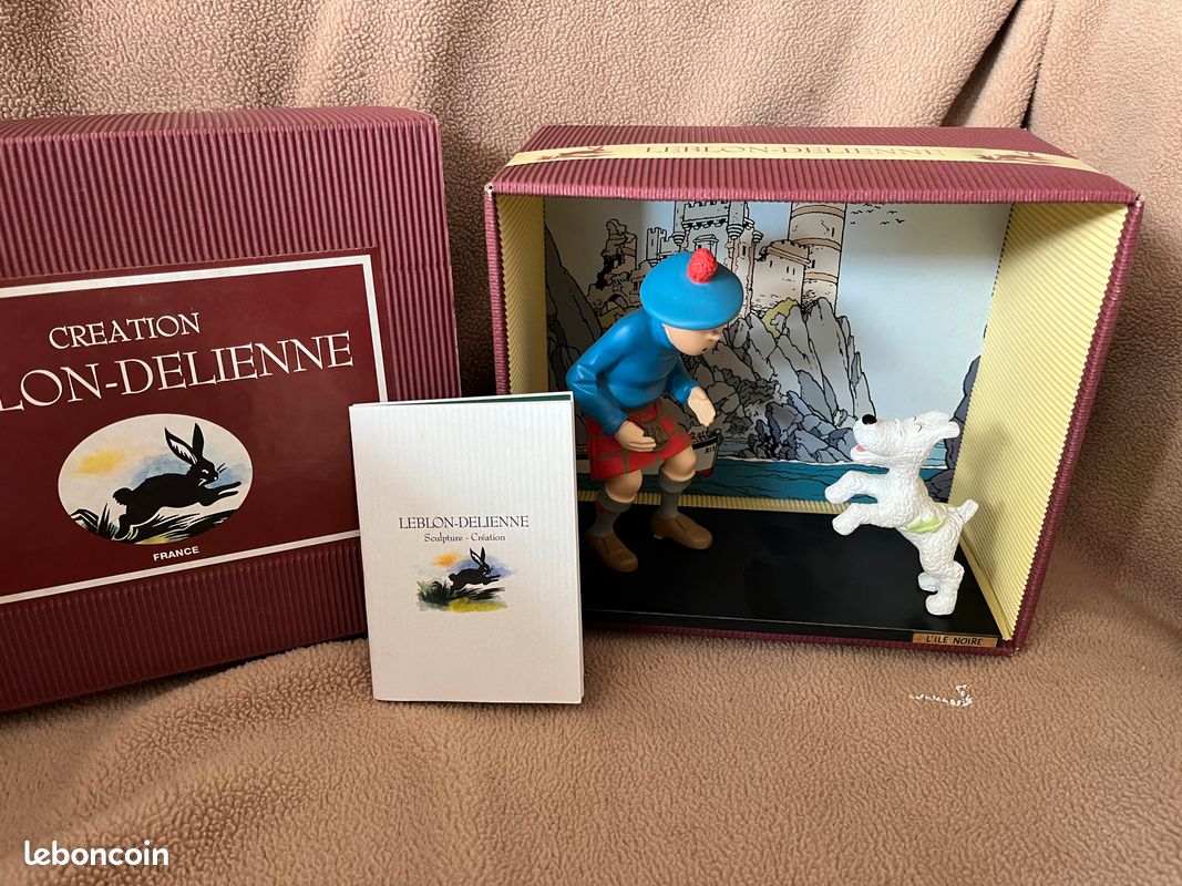 Leblon Delienne Scultura di Paperino Emozionato H36 cm Leblon Delienne Scultura di Paperino Emozionato H36 cm