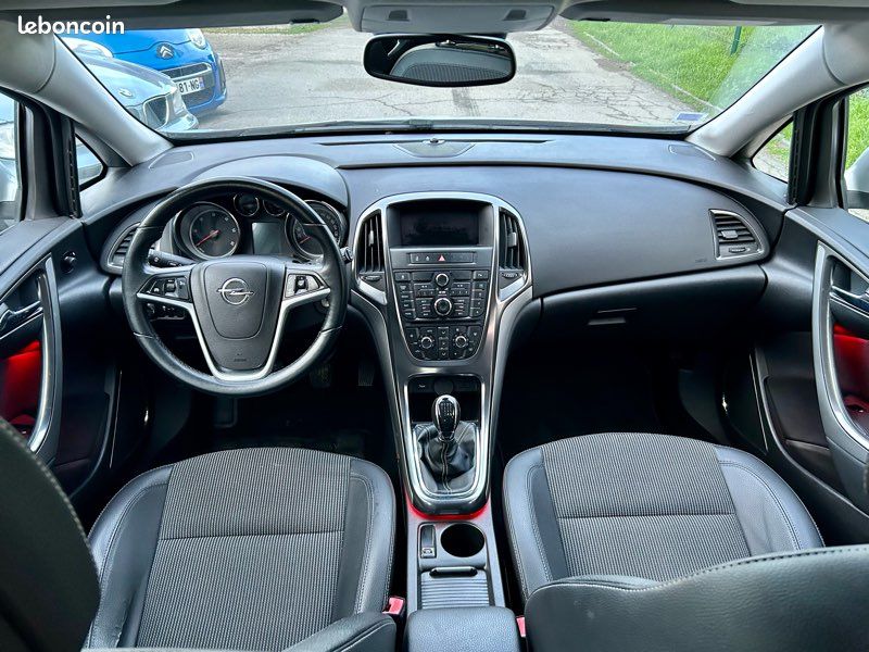 Opel Astra J sport tourer 1.7cdti 16v 110cv bvm6 Connect Pack (image 4)