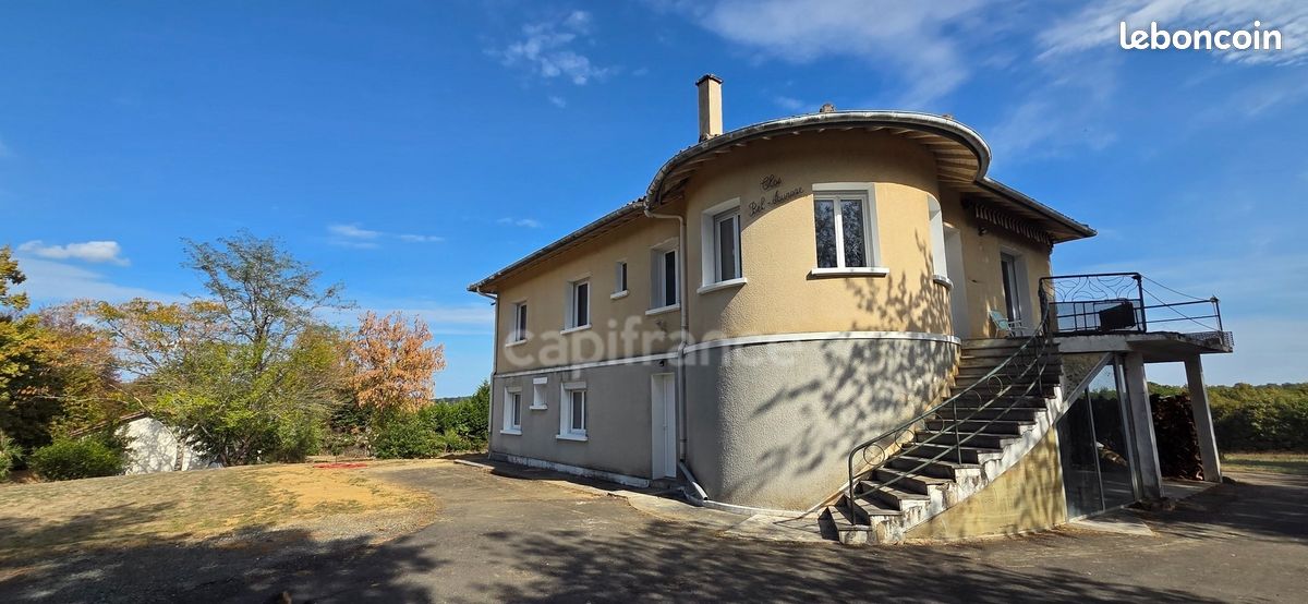 Maison 13 pièces 213 m² · à Cazaubon · 213 m² · 249 000 €