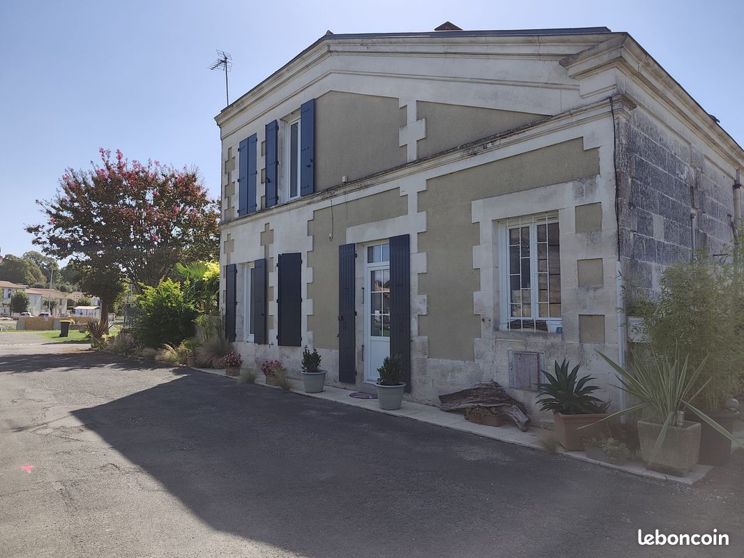 Maison 7 pièces 155 m² · à Chenac-Saint-Seurin-d'Uzet · 155 m² · 349 000 €