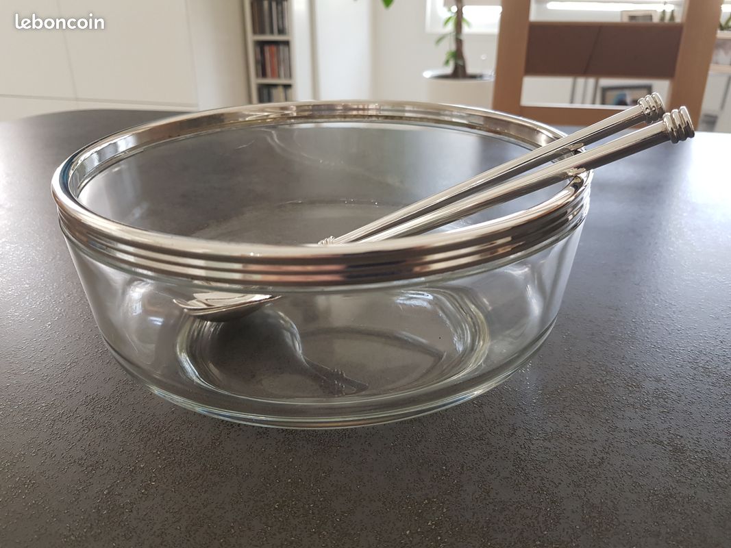 Saladier vintage en cristal et métal argenté, cuillère et fourchette de service en métal argenté. Bol de service en cristal de plomb. Sheffield, Angleterre - France