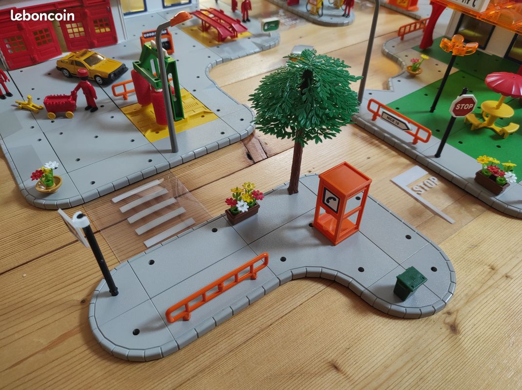 Majorette Majokit Boîte 770 - Lot De Pièces Et Accessoires - Incomplet (sans Voitures)