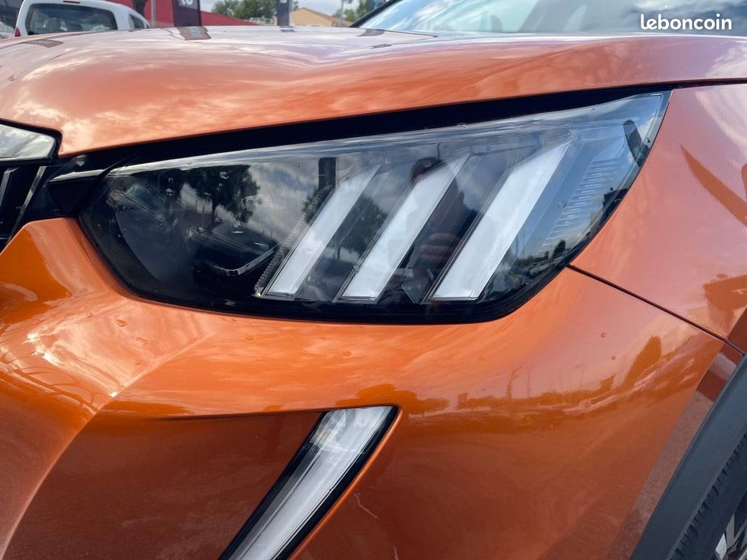 PEUGEOT 2008 PureTech 130 S&S EAT8 GT Pack (image 11)