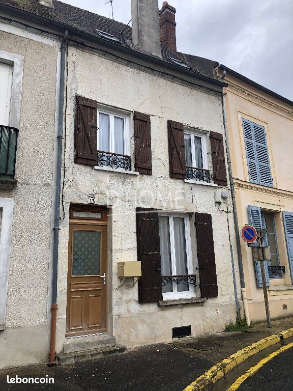 Maison 5 pièces 95 m² · à Rozay-en-Brie · 95 m² · 184 000 €
