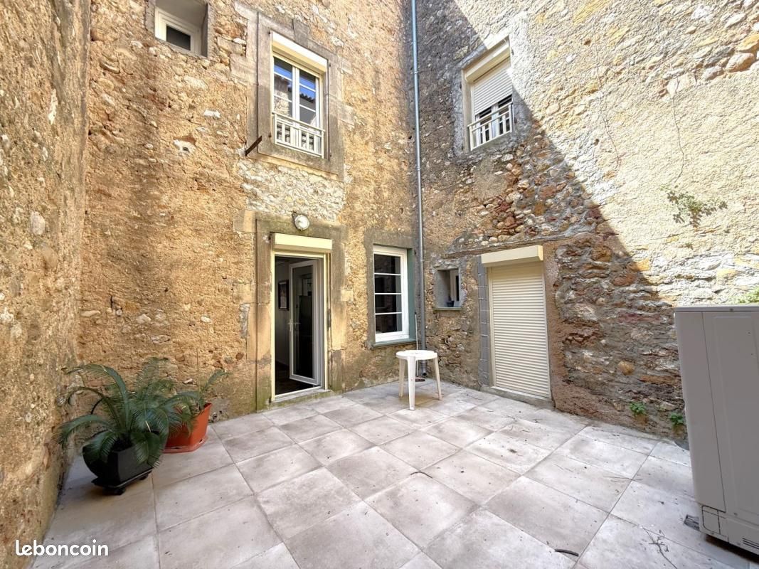 Maison 192 m² · à Montouliers · 192 m² · 270 000 €