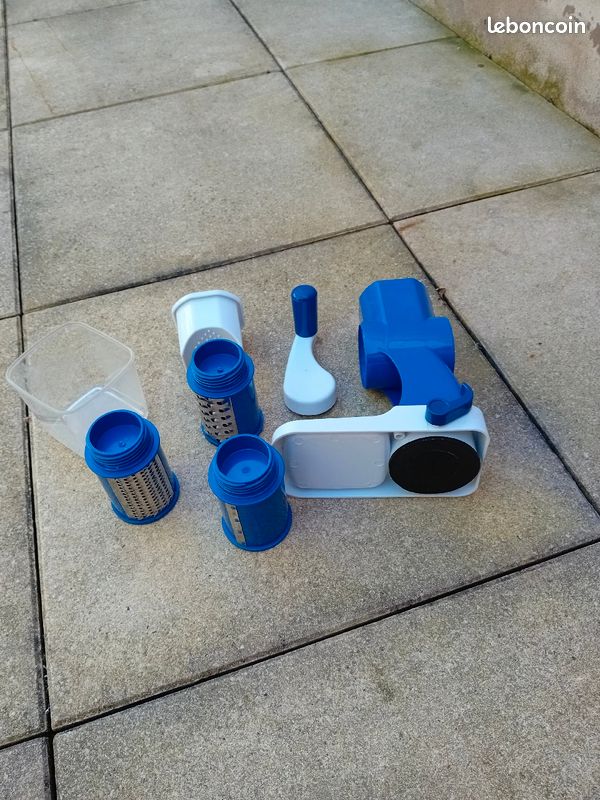 Vend mandoline/râpe neuve (image 2)