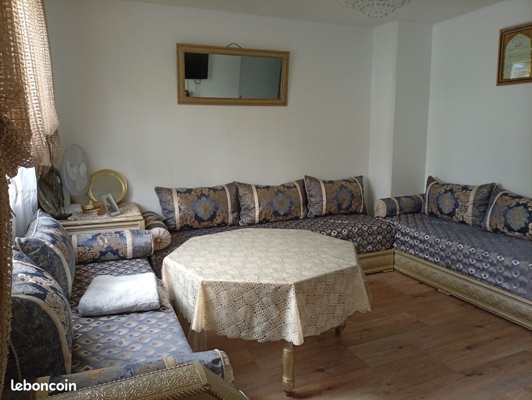 Appartement 4 pièces 70 m² · à Valréas · 70 m² · 60 000 €