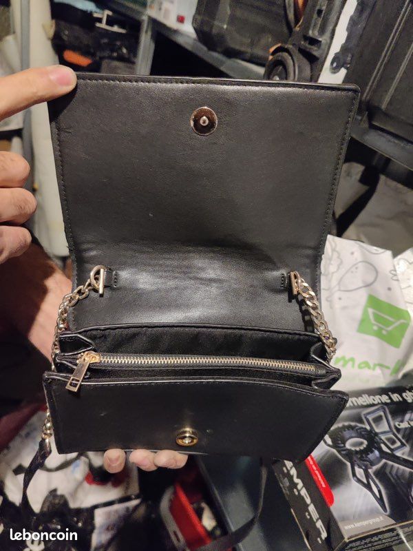 Sac à main jamais porté (image 2)