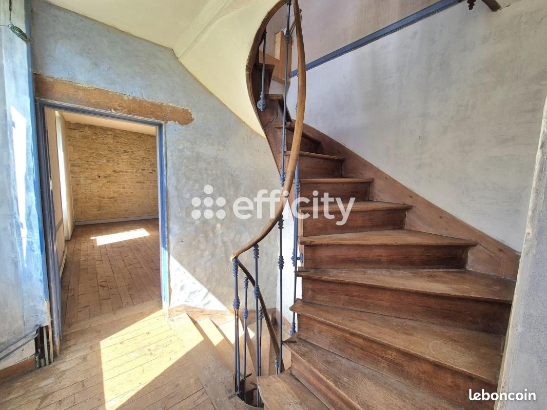 Maison 8 pièces 205 m² · à Nonant · 205 m² · 272 990 €