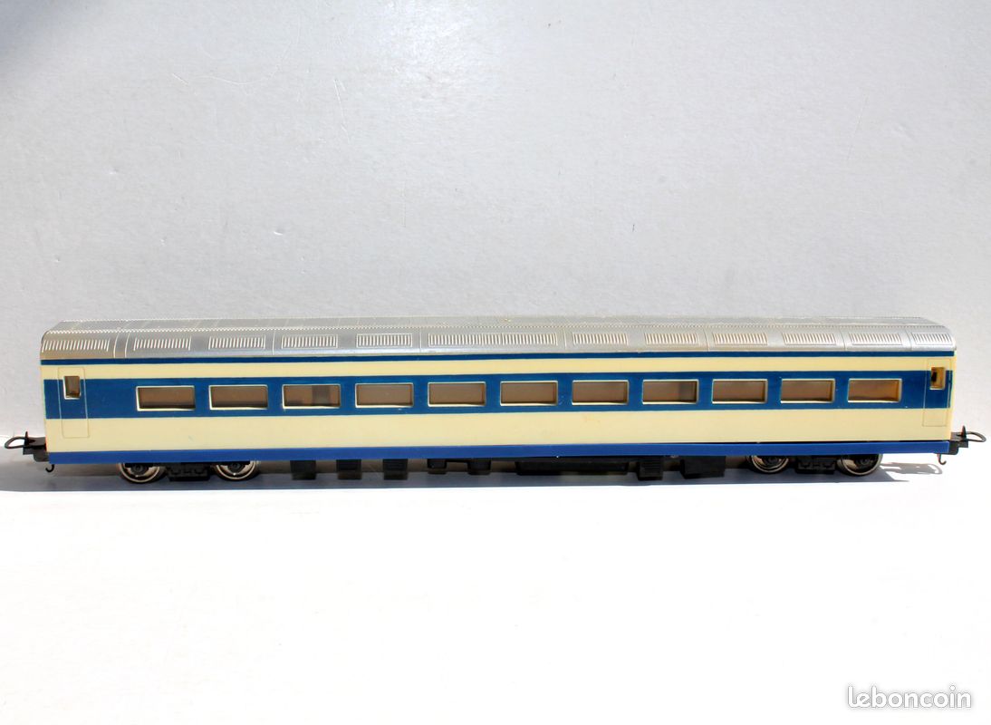 TRES RARE! LIMA HO 9215 VOITURE VOYAGEUR N°1 THE