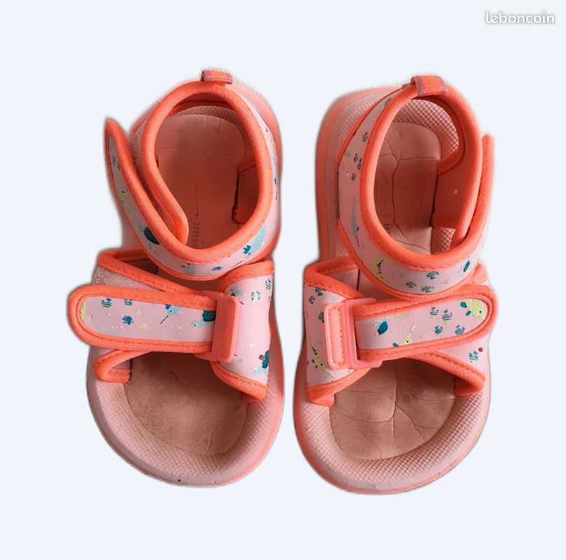 Chaussures de plage pointure 27 (image 1)