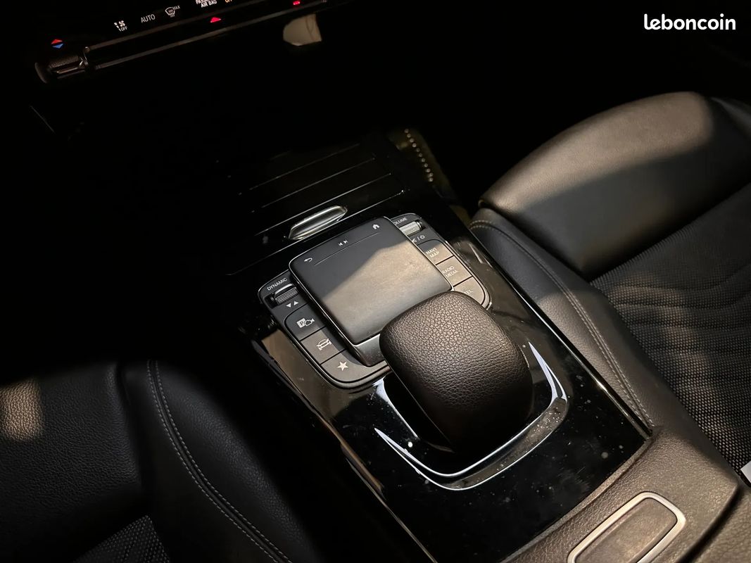 MERCEDES Classe A 180D W177 116ch Business Line - 2020 - Suivi complet - Boîte auto - LED (image 30)