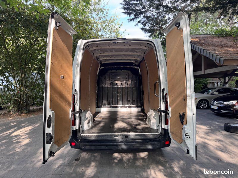 Renault Master 2,3 dci 135 ch l2h2 blue dci grand confort fourgon 2022 – photo 11