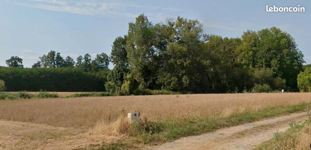 Terrain 5040 m² · à Orches · 5 040 m² · 37 400 €