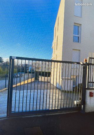 Parking/box NEUVILLE SUR SAONE