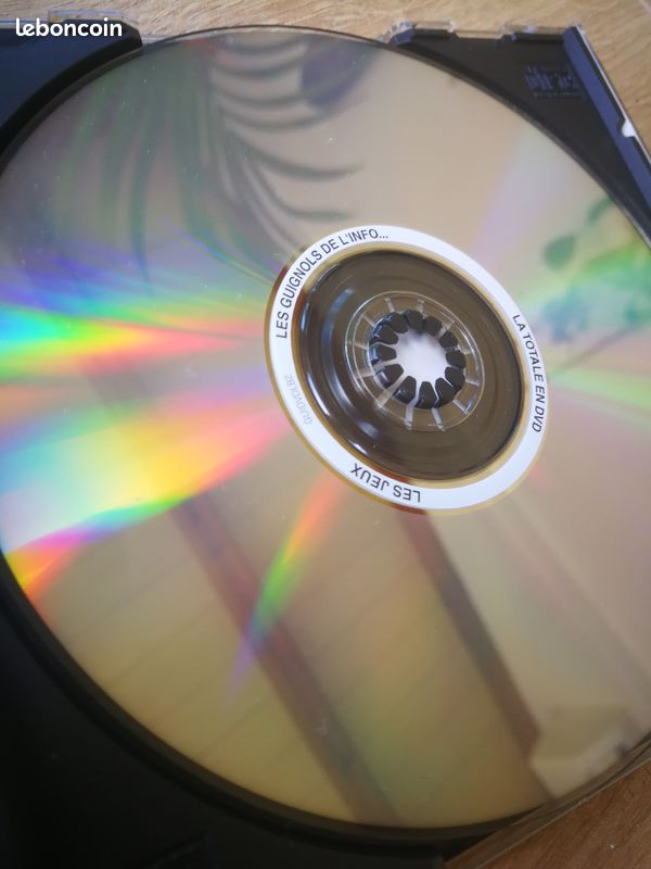 Jeu vidéo vintage DVD-Rom " Les guignols de l'info " (image 2)