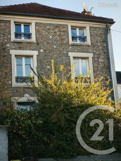 Immeuble 235 m² · à Corbeil-Essonnes · 235 m² · 498 200 €