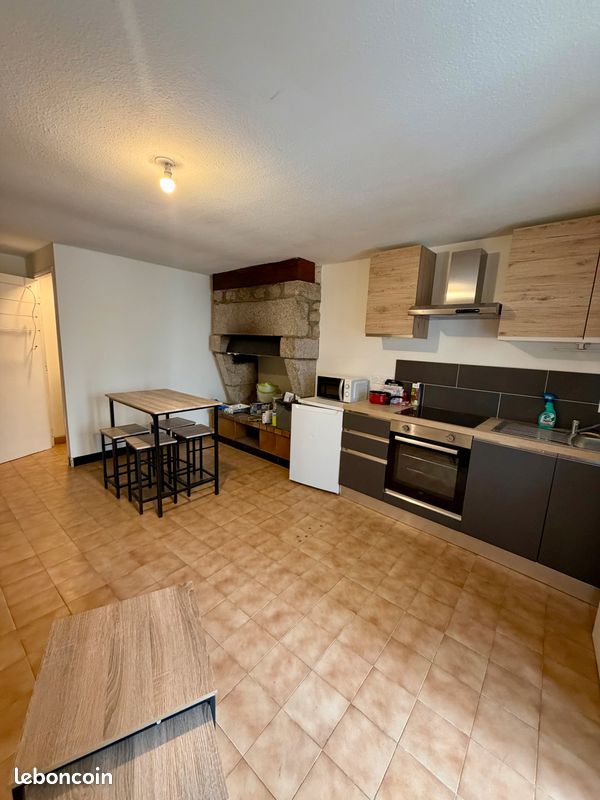 Appartement 1 pièce 27 m² · à Saint-Chély-d'Apcher · 27 m² · 380 €