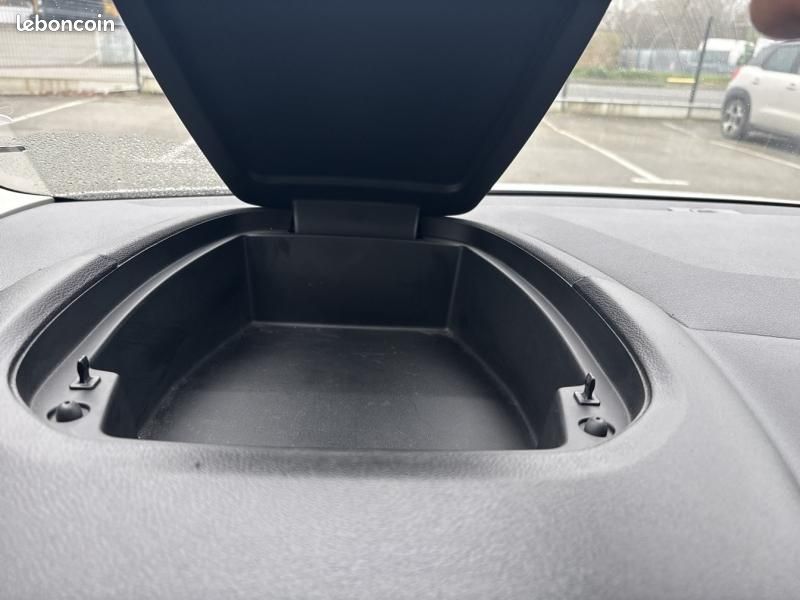 Citroen Berlingo Van M 650kg BlueHDi 100 Cabine Extenso 3 places Pack Driver Connect / GALLERIE / 12 (image 18)