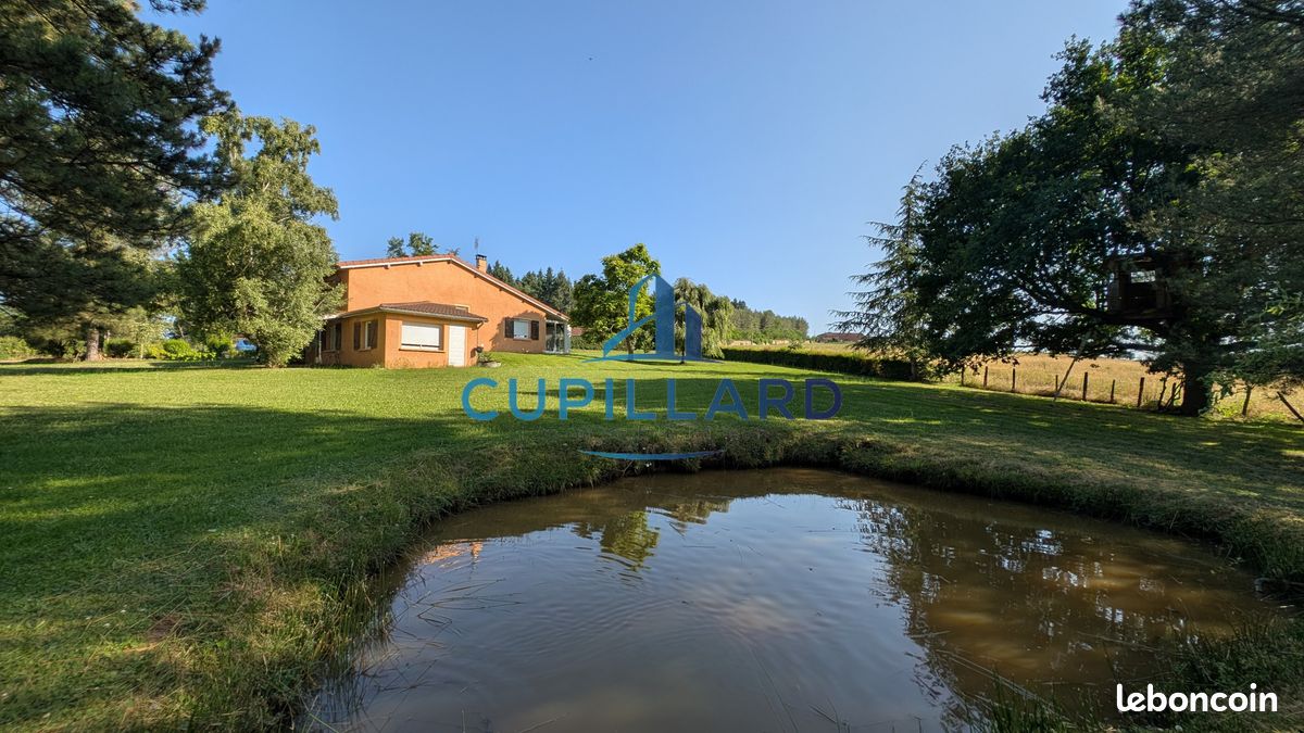 Maison 7 pièces 194 m² · à Parigny · 194 m² · 469 000 €