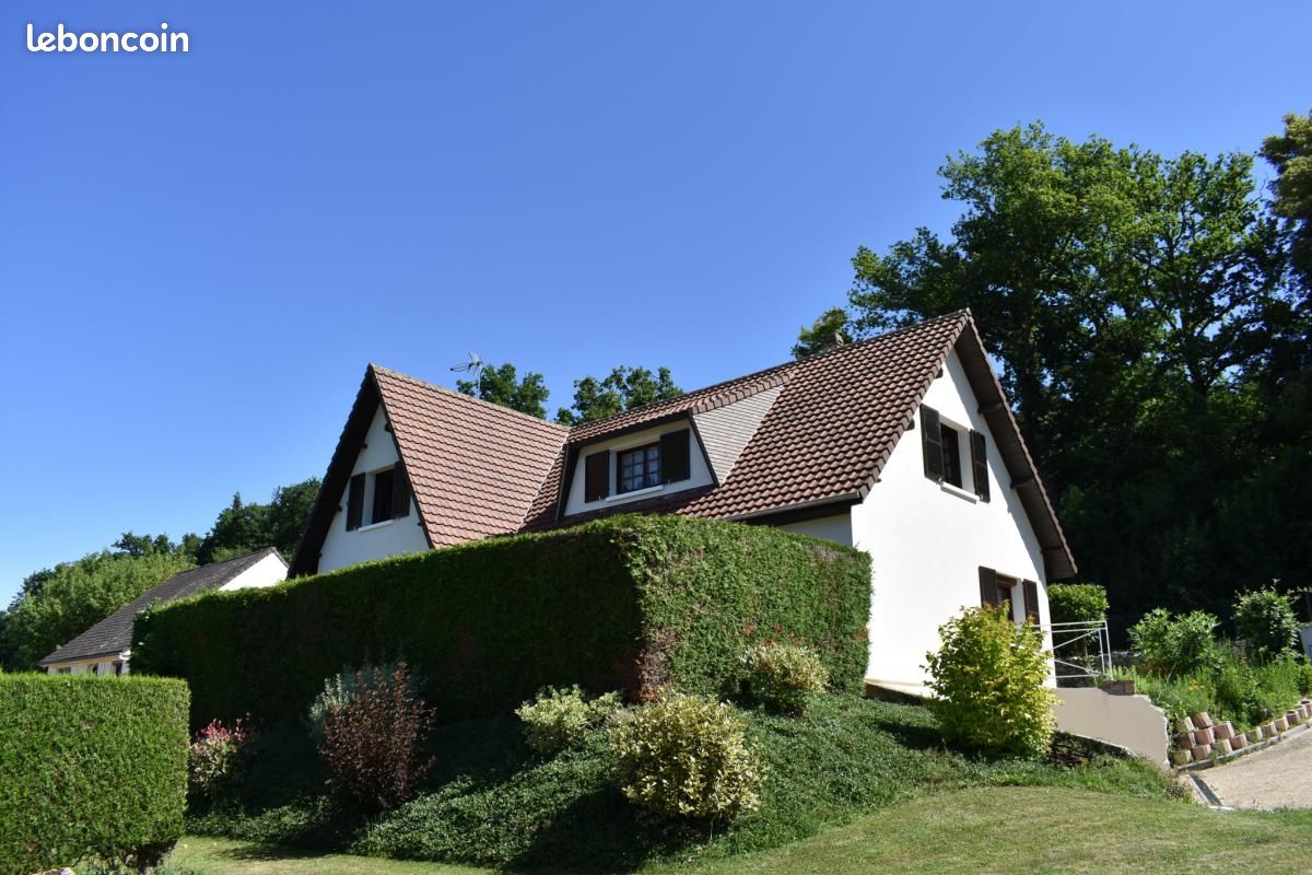 Maison 7 pièces 159 m² · à Montfort-sur-Risle · 159 m² · 230 000 €