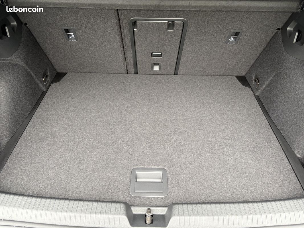 VOLKSWAGEN Golf 1.5 eTSI EVO2 150 DSG7 R-Line Edition (image 23)