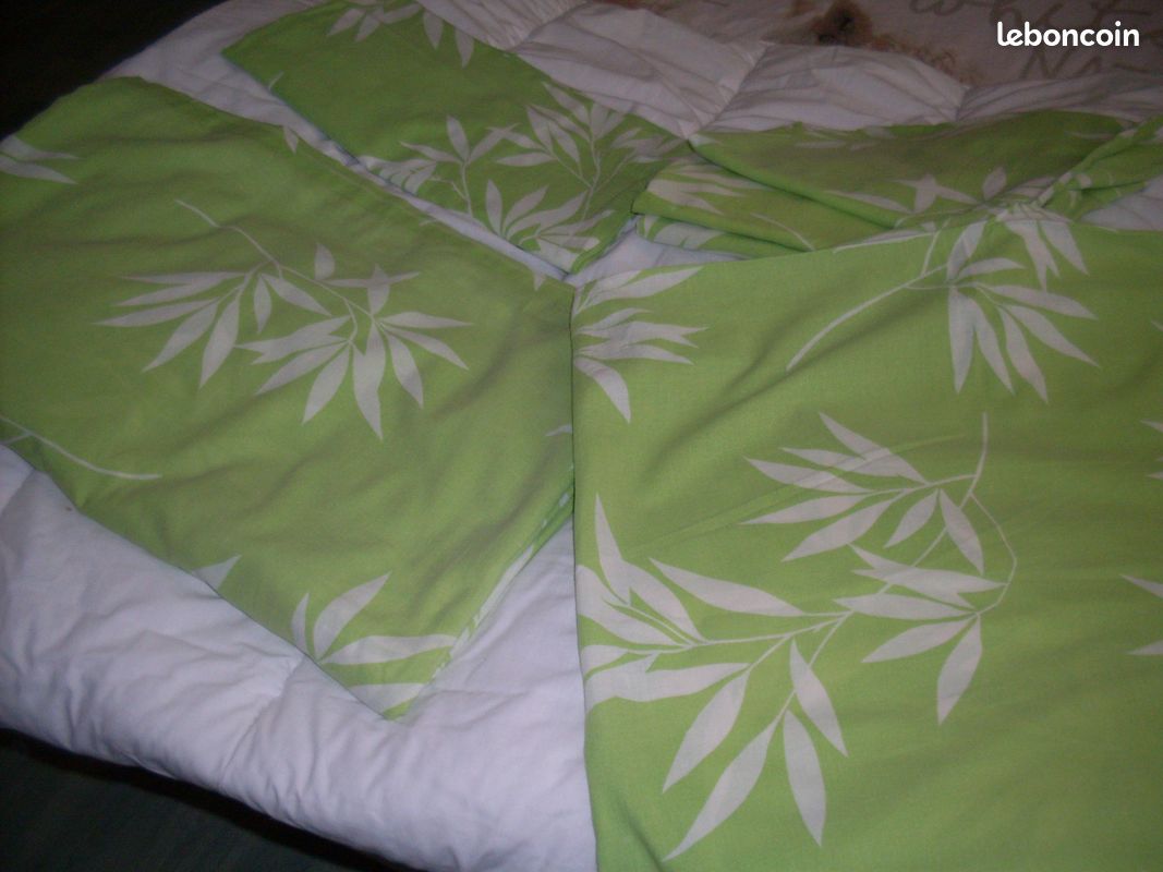 Dessus de lit et draps et taies (image 2)