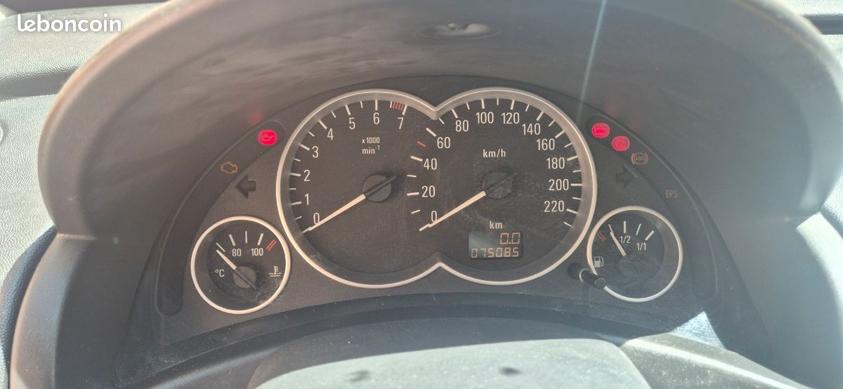 Opel Corsa 1.2 16V 75 ch – 2003 – 2e main – 75 085 km (image 7)