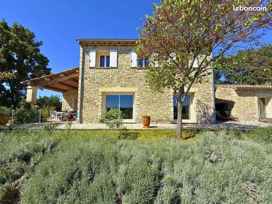 Maison 6 pièces 240 m² · à Forcalquier · 240 m² · 1 350 000 €