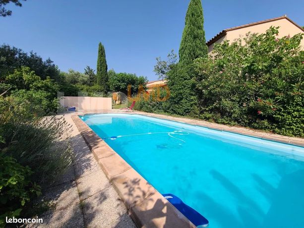 Propriété 7 pièces 179 m²