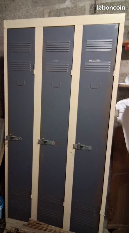 Vestiaire metallique (image 1)