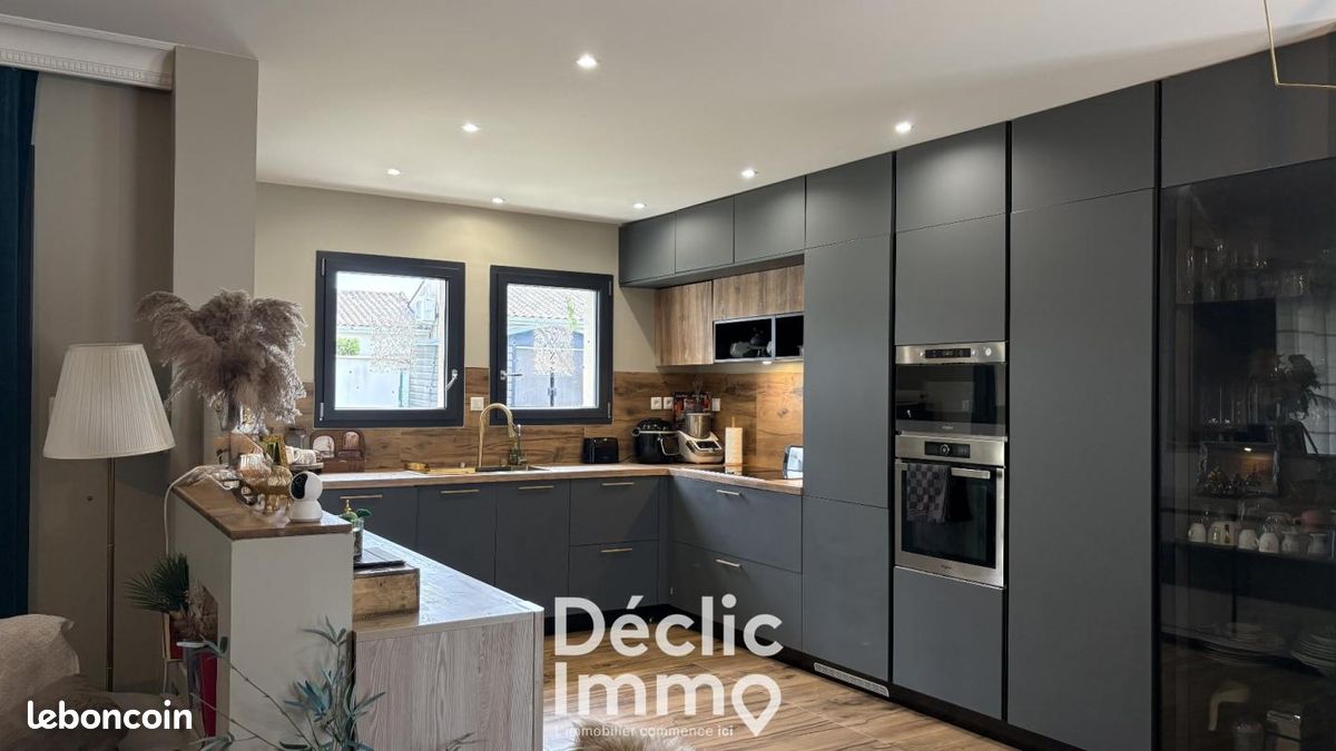 Maison 5 pièces 127 m² · à La Couronne · 127 m² · 257 250 €