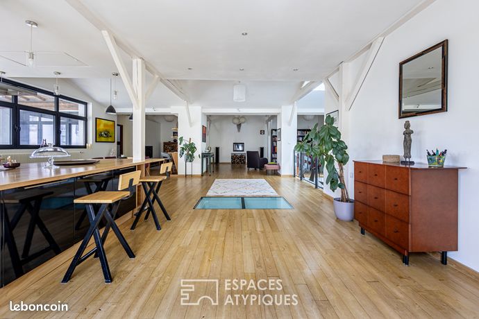 Maison 6 pièces 248 m²
