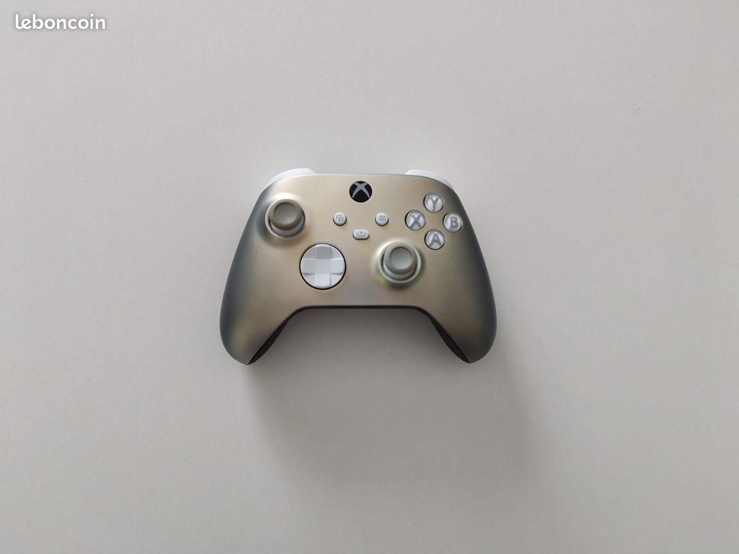 Microsoft a ajouté les manettes Shift au Xbox Design Lab. - IG