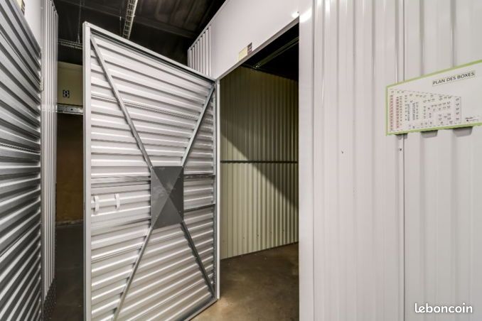 Garage/box 11 m² Coignieres