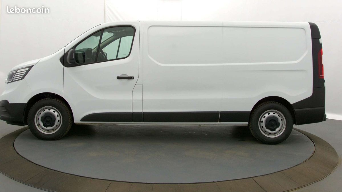 Renault trafic fgn l2h1 3000 kg blue dci 130 (image 4)