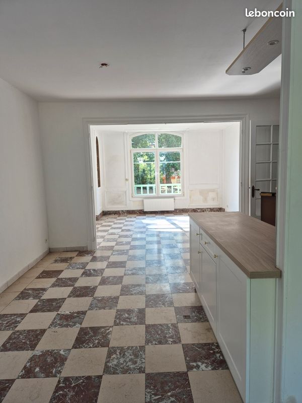 Appartement 2 pièces 56 m² · à Montdidier · 56 m² · 700 €