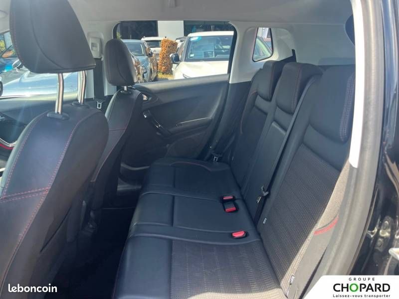 Peugeot 2008 1.2 PureTech 110ch S&S BVM5 GT Line (image 11)