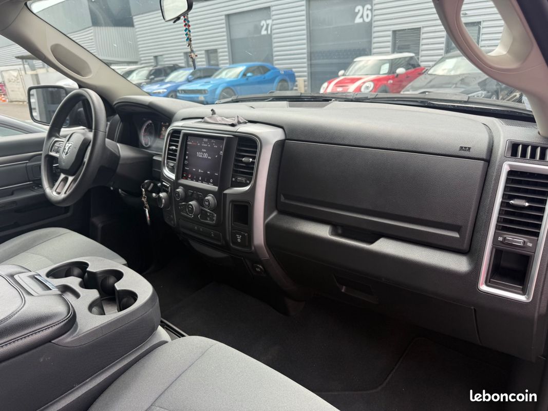 Dodge RAM 1500 4.7 V8 HEMI 401ch 1 ère main + TVA récupérable + Pas de Malus (image 21)