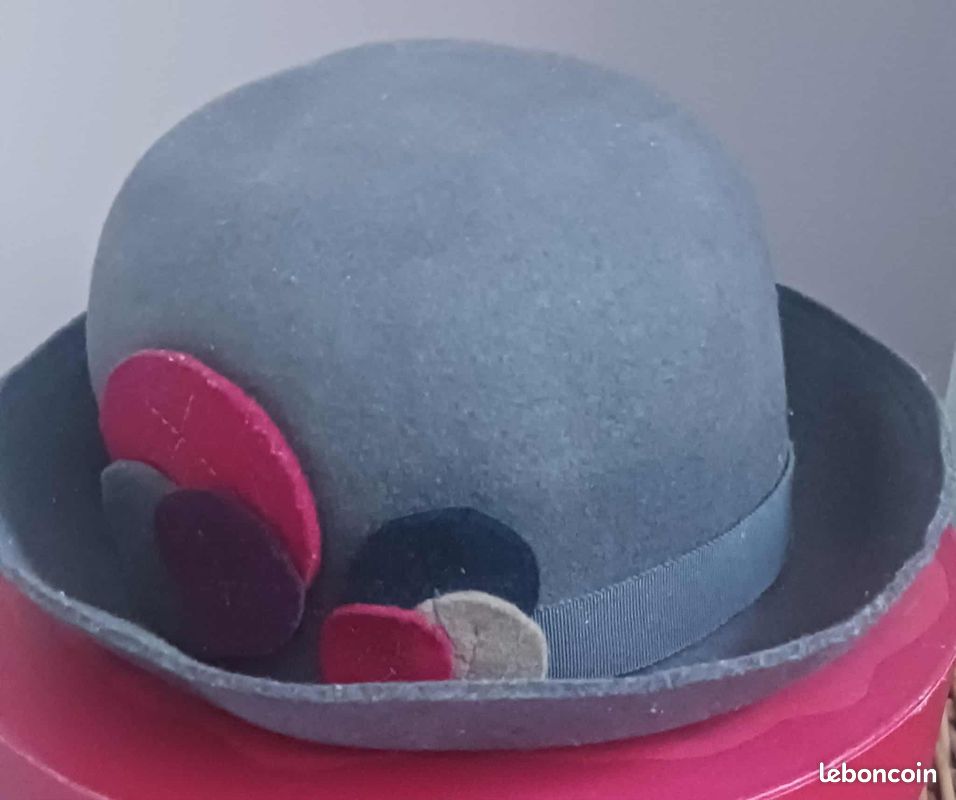 Chapeau femme en feutre gris (image 1)