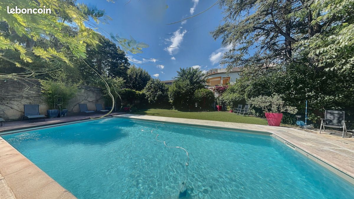 Maison 12 pièces 250 m² · à Avignon · 250 m² · 1 149 000 €