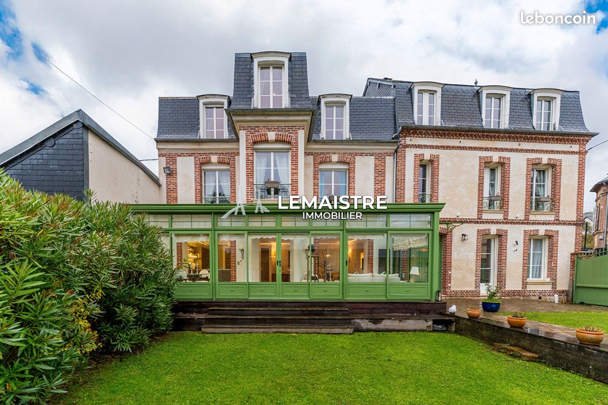 Propriété 10 pièces 253 m² (image 15)