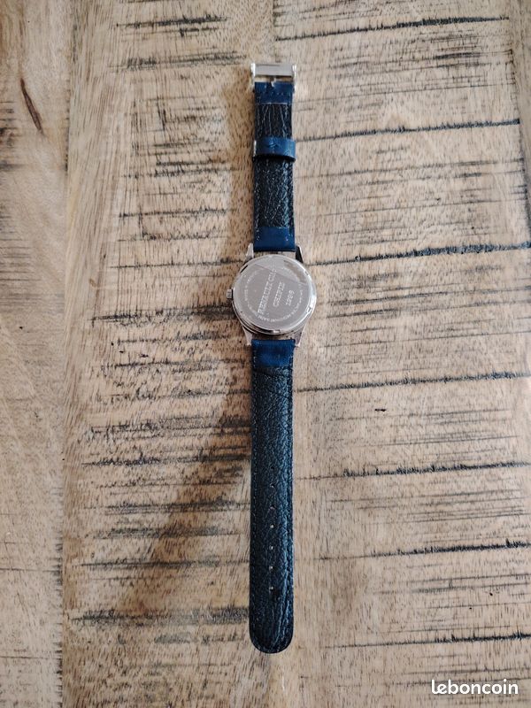 Montre Femme CHIPIE Vintage, Bracelet Cuir Marron, Mouvement Quartz, étanche 50m - Bon état